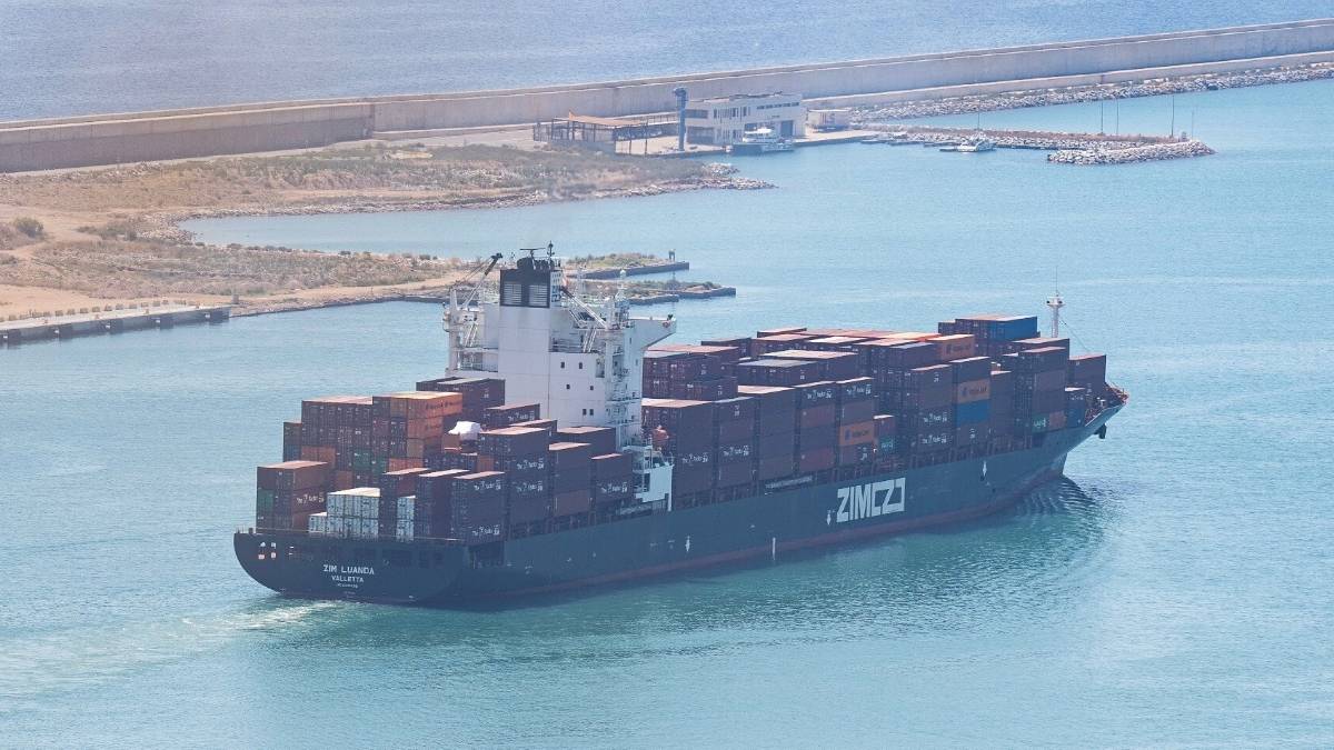 Công Đoàn ZIM Chặn Thương Vụ Hapag-Lloyd