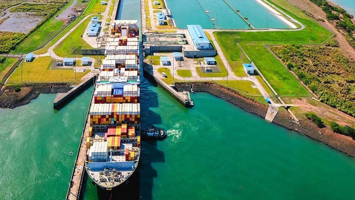 Maersk – MSC Tạm Vận Hành Hai Cảng Panama