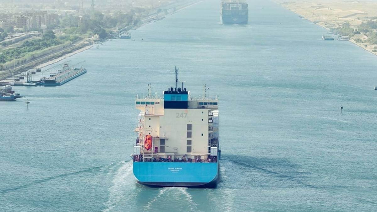 Maersk Lại Chuyển Hướng Tàu Khỏi Suez
